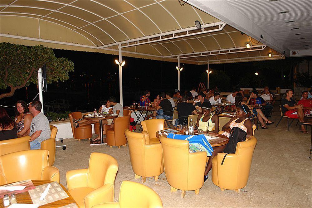Delfin Hvar Hotel Hvar Town Bagian luar foto